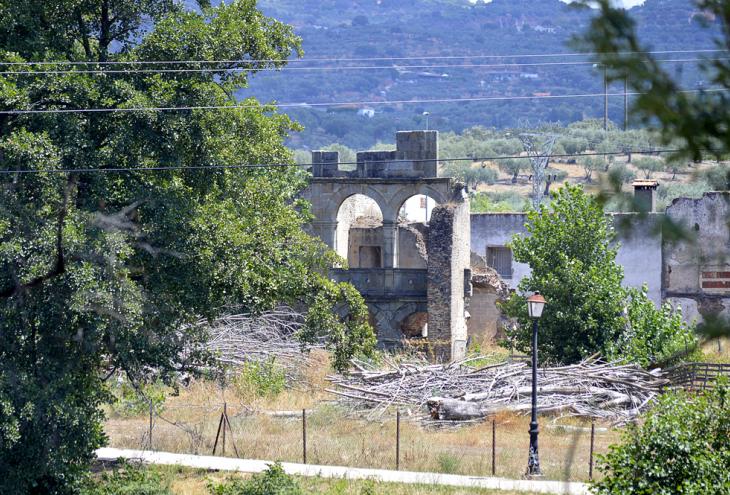 Colegio abandonado de San Fabián o del Río
